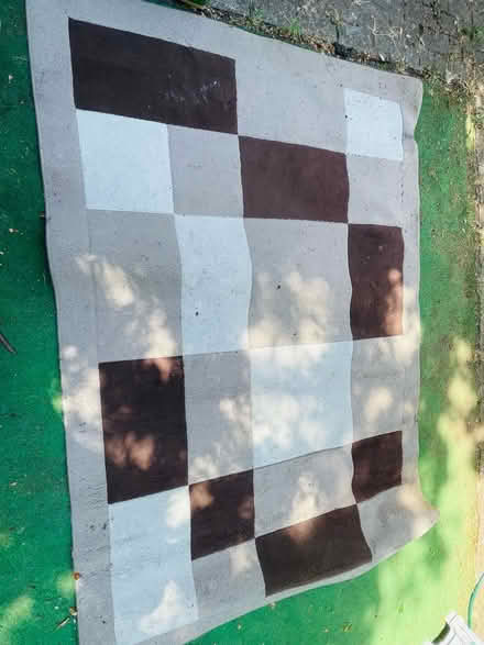 Photo of free Big rug (Se279) #1