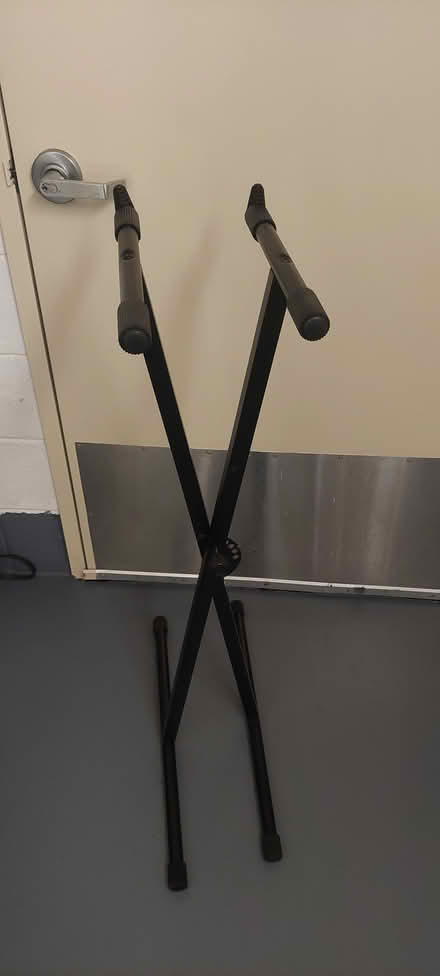 Photo of free Piano stand (Upper East Side) #1