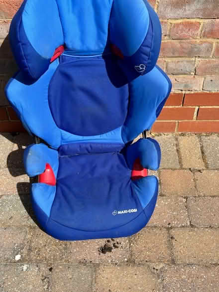 Photo of free Car seat (south stoke RG8) #1
