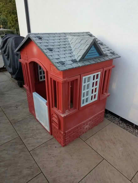 Photo of free Little tike red Wendy house (Norton DY8) #1