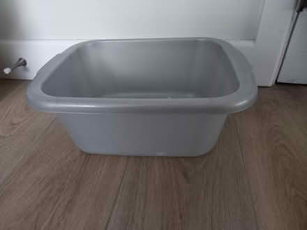 Photo of free Plastic basin (sm6 8by) #1