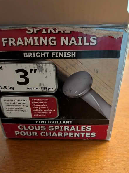 Photo of free construction nails (Montreal road and St Laurent) #1