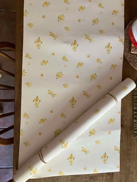 Photo of free Wallpaper - 1 roll (Goffs Oak EN7) #1