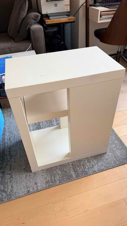 Photo of free White shelf / table (UES) #1