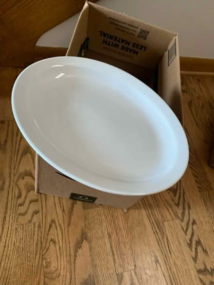 Photo of free 12 White Dinner/Buffet Plates (East Side St. Charles) #1