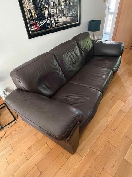 Photo of free Brown leather sofa (Frimley Green GU16) #2