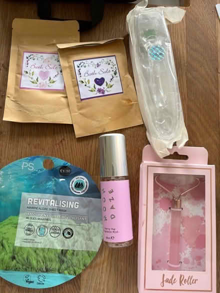 Photo of free Selection of beauty items (Merton SW19) #1