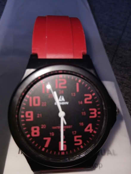 Photo of free Mens almost new wrist watch (Heacham PE31) #1
