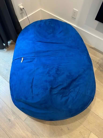 Photo of free Excellent condition big bean bag (west of twin peaks) #1