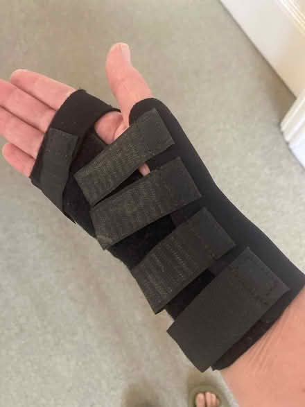 Photo of free Hand/wrist support (N12 North Finchley) #1