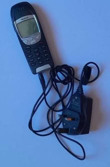 Photo of free Box Of Old Mobile Phones (Heaton BD9) #2