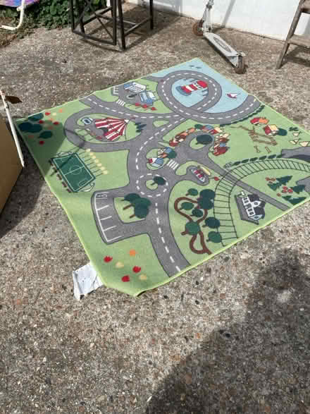 Photo of free Kids rug (Peacehaven) #1