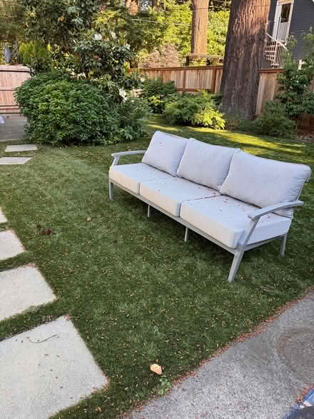 Photo of free patio table and sofa (First addition, Lake Oswego) #2