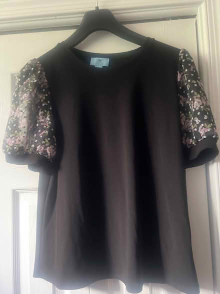 Photo of free CeCe medium blouse (S Section) #1