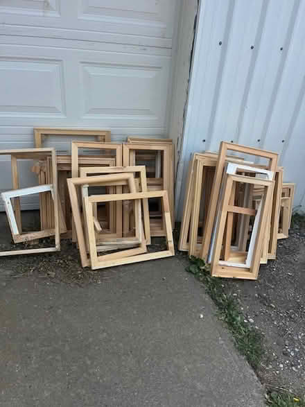 Photo of free wood oil painting frames (alley bet S7th &6th) #1