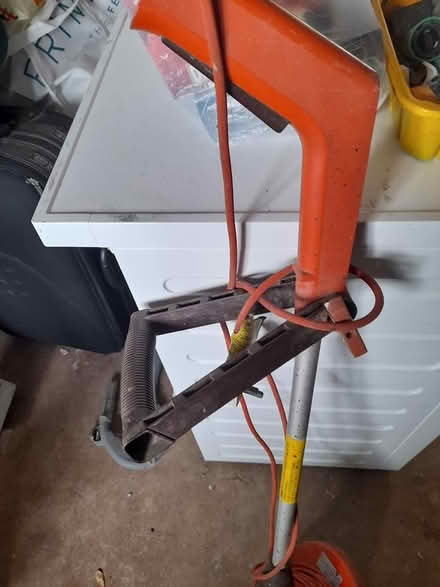 Photo of free Electric Strummer (Dodford B61) #2
