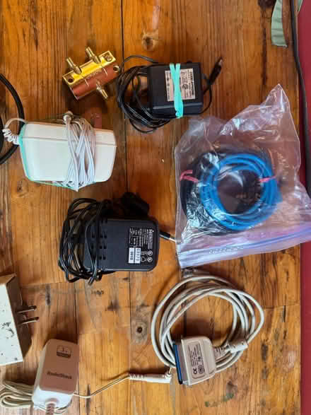 Photo of free cables and chargers (Sunset park) #3