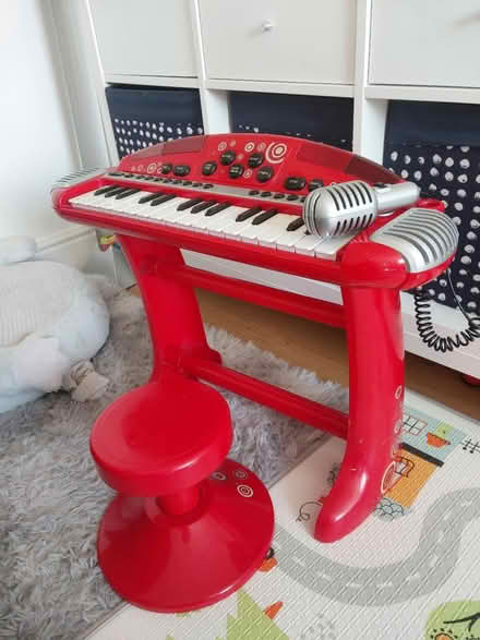 Photo of free Kids keyboard, microphone & stool (S12 Frechville) #1