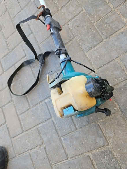 Photo of free Strimmer, not working (Halton LA2) #3