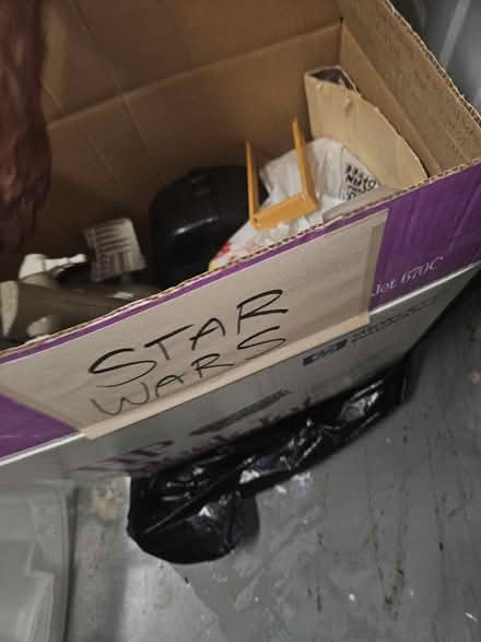 Photo of free Star Wars collectible toys (L2m7v6) #2