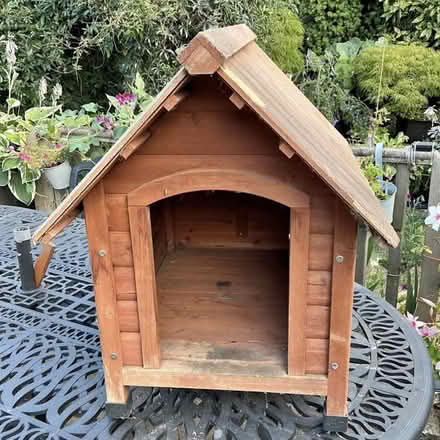 Photo of Cat/small dog house (New Bradwell MK13) #1
