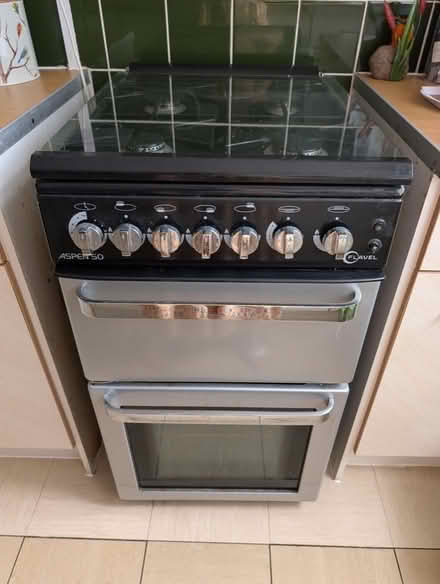Photo of free Gas oven cooker with hob (Portsmouth PO2) #1