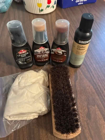 Photo of free Shoe Polish, Shine, Wax, Scuff (Los Altos near Foothill) #1