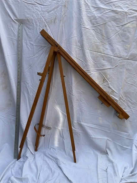 Photo of free Folding artist’s easel (Eynsham OX29) #2