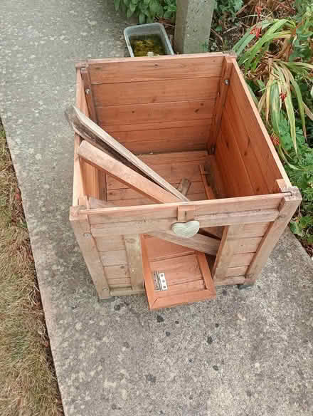 Photo of free Cat house? Hen house? (Cowley Oxford) #1
