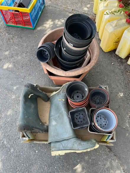Photo of free Pots and gardening stuff (Colchester station CO4) #1