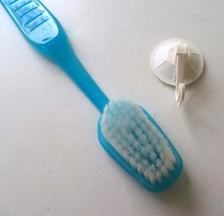 Photo of free shower back scrubber brush (Addiscombe CR0) #2