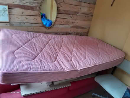 Photo of free Single mattress (Earley RG6) #1