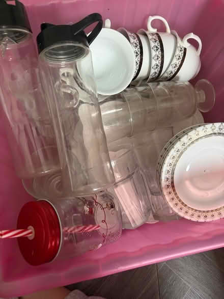 Photo of free Miscellaneous kitchen stuff (Enfield EN3) #1