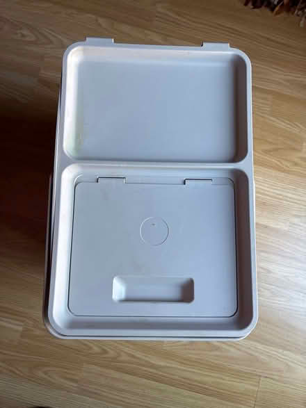 Photo of free Box (Bowes Park N13) #1