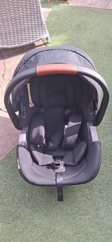 Photo of free Baby carry/ car seat (gomersal bd19) #1