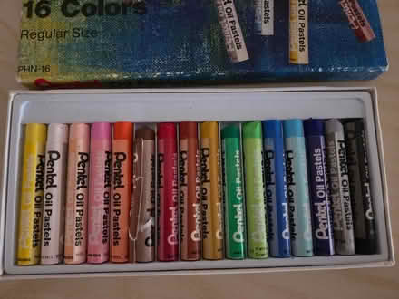 Photo of free Oil Pastels, box of 16 (Alta Vista) #1