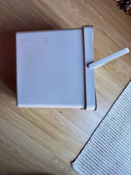 Photo of free Box (Bowes Park N13) #4