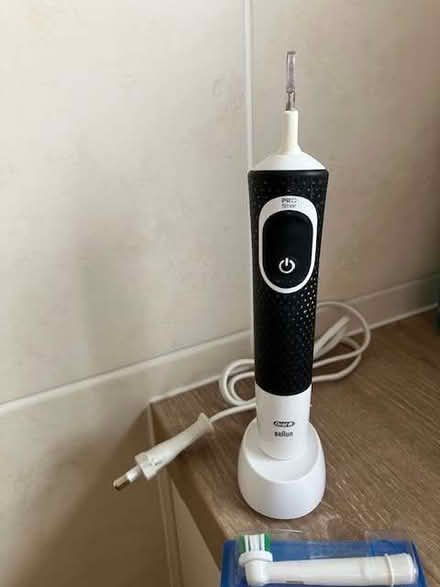 Photo of free Braun Electric Toothbrush (Worle BS22) #1