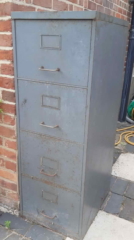 Photo of free 4 drawer metal filing cabinet (Osney OX2) #1