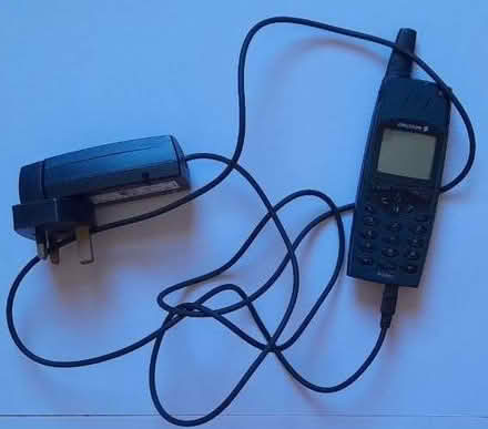 Photo of free Box Of Old Mobile Phones (Heaton BD9) #3