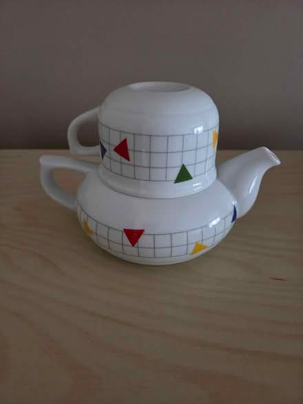 Photo of free Single tea pot & tea cup set (Alta Vista) #1