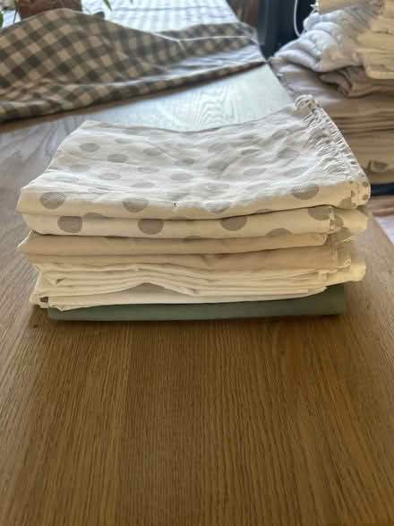 Photo of free 10 standard pillow cases (Tooting Bec/Balham SW17) #1