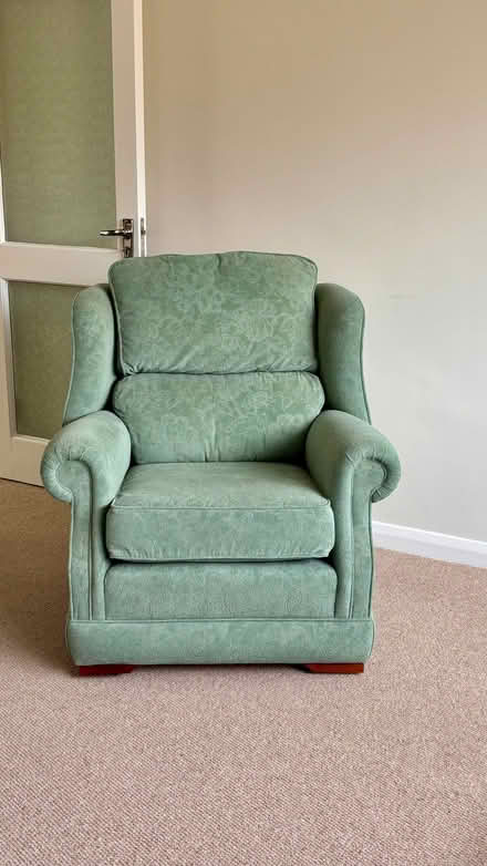 Photo of free Green sofa with 2 armchairs. (Havant PO9) #3