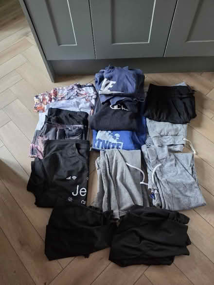 Photo of free Men's clothes mediun (Coldean BN1) #1