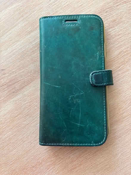 Photo of free Snakehive phone wallet (Ashford, Surrey TW15) #1