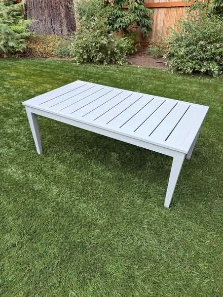 Photo of free patio table and sofa (First addition, Lake Oswego) #1