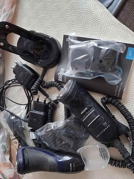 Photo of free Electric shaver - various parts (Styvechale, Coventry CV3) #1