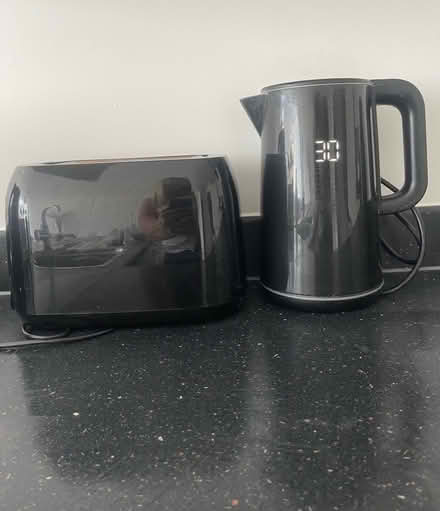 Photo of free Black kettle and toaster (North Hinksey OX2) #1