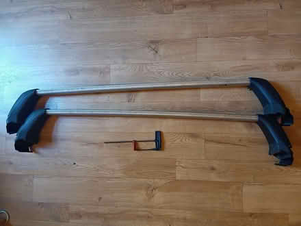 Photo of free Roof bars for toyota prius 1998-2003 (Headington OX3) #1