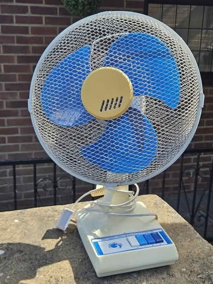 Photo of free Desk Fan (Whitfield CT16) #1